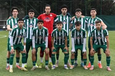 Genç kartallar kazaya rağmen yıkılmadı!