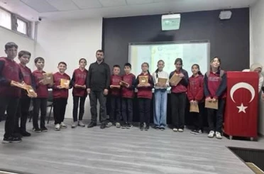 Genç yürekler Peygamberimizi anlamak için yarıştı 
