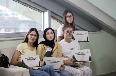Gençler 4 günlük kampta esnaflığı ve sosyal sorumluluğu deneyimledi 