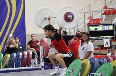 Gençler Kulüpler Türkiye Halter Şampiyonası Eskişehir’de başladı 