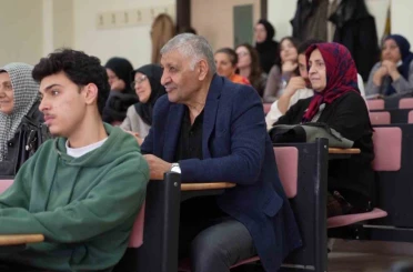 Gençler sordu, "Tecrübe" yanıtladı: ETÜ’de kuşaklar arası gönül köprüsü 