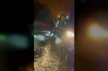Gercüş’te karda mahsur kalan hasta ve ambulans kurtarıldı 