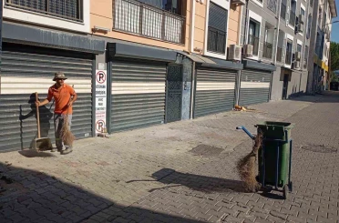 Germencik’te temizlik çalışmaları aralıksız sürüyor 