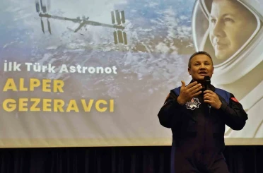 Gezeravcı açıkladı, Türkiye 2027’de Ay’a iniş hamlesine hazırlanıyor 