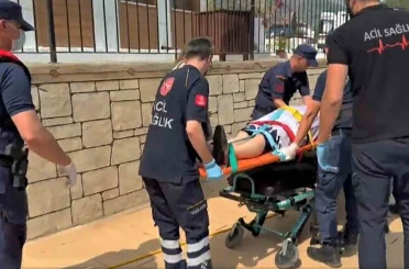 Gezi teknesinde yaralanan vatandaşa Sahil Güvenlikten tıbbi tahliye 
