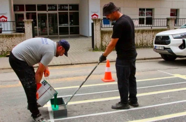 Giresun Belediyesi ekipleri yaya güvenliği için sahada 
