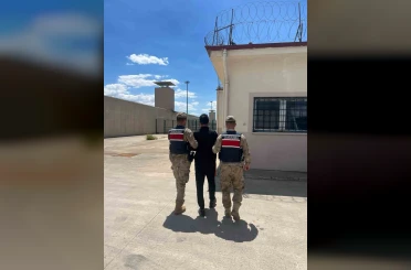 Göçmen kaçakçısı jandarmaya yakalandı 