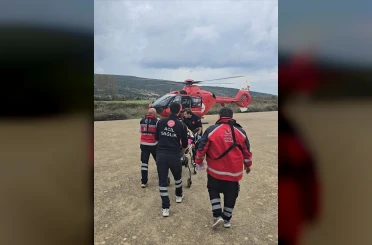 Gökçeada’da rahatsızlanan iki hasta helikopter ambulansla Çanakkale’ye sevk edildi 