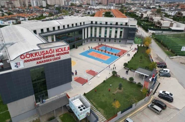 Gökkuşağı Koleji’nde çifte gurur 