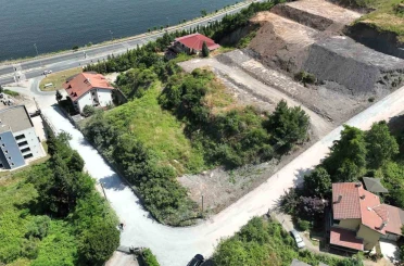 Gölcük Halıdere’de 3 sokakta parke çalışması tamamlandı 