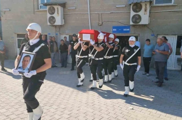 Görev başında hayatını kaybeden polis memuru son yolculuğuna uğurlandı 