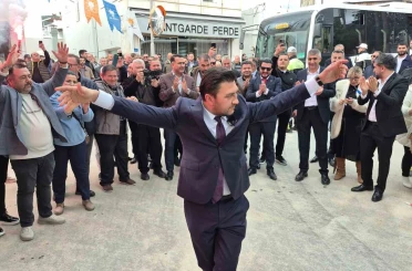 Görevi gözyaşlarıyla devraldı 