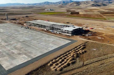 Gümüşhane ve Bayburt’un dünyaya açılacak kapısı olan havalimanı hızla yükseliyor