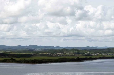 Güney Kore, deniz sınırını geçen Kuzey Kore gemisine uyarı ateşi açtı 