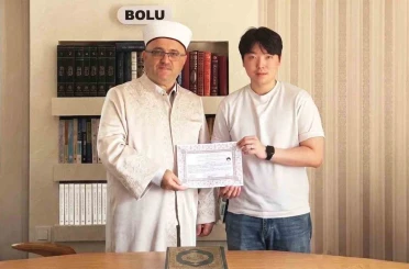 Güney Koreli genç Bolu’da Müslüman oldu 