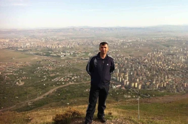 Gürcistan’da düşen askeri uçakta şehit olan Astsubay Özcan’ın ailesine acı haber ulaştı 
