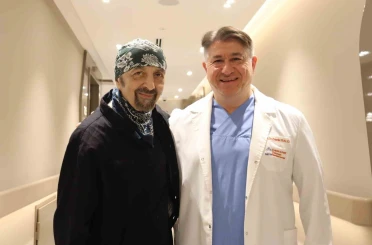 Gürcistanlı ünlü müzisyen İstanbul’da yeniden hayata tutundu: "Hayatımı kurtaran Türk doktorum için Tiflis’te sahneye çıkacağım" 