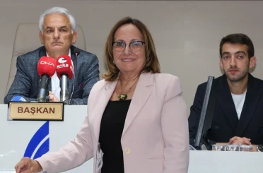 Güzelbahçe Belediyesi’nde Başkanvekili Ayşe Akın oldu 