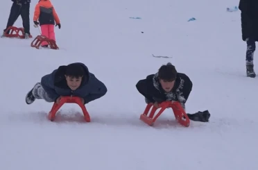 Güzeldağ Kayak Merkezi 15 bin kişiyi ağırladı 