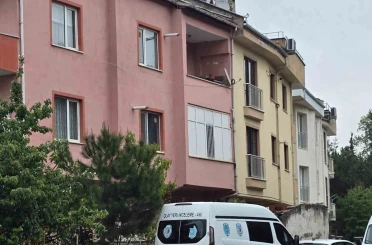 Haber alınamayan öğretmen evinde ölü bulundu 