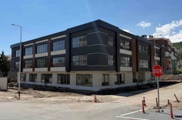 Hacılar’da 32 işyeri satışa çıkıyor 