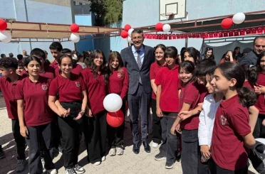 Hakkâri’de İlköğretim Haftası coşkusu 