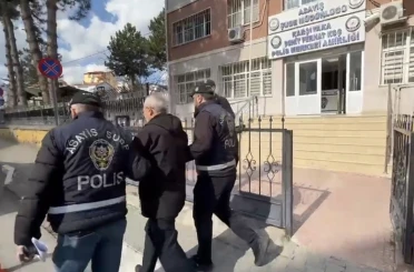Hakkında kesinleşmiş 25 yıl hapis cezası bulunan dolandırıcı kaçmak üzereyken yakalandı