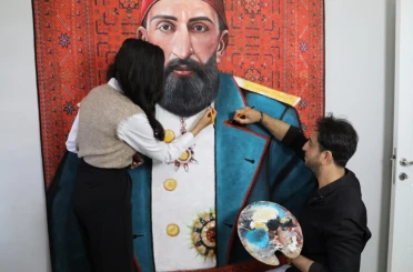 Halıyı tuvale çeviren mühendis çiftin eserleri hayran bırakıyor 