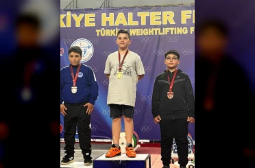 Halterde Mustafa Uyan Türkiye Şampiyonu oldu 