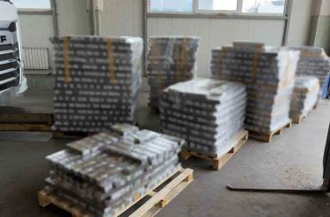 Hamzabeyli’den çıkan tırda 1 milyon 140 bin kaçak sigara ele geçirildi 