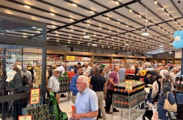 Hanımeli Yöresel Market’in bininci müşterisine sürpriz hediye 