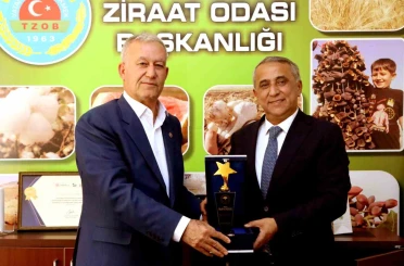 Hasan Altun’dan, İl Müdürü Sağlam’a teşekkür plaketi 