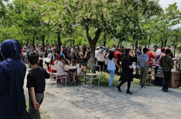 Hasköy’de Gazze yararına hayır çarşısı kuruldu 