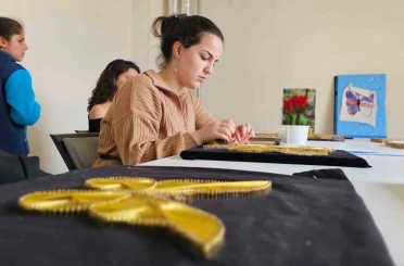 Hasköy’de gençler filografi sanatıyla hem hobi ediniyor hem meslek öğreniyor 