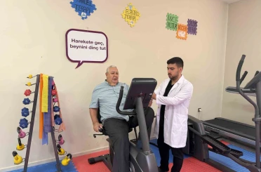 Hastalığın etkisiyle kaybolan adam Alzaymır Merkezi’nde yeniden hayat buldu 