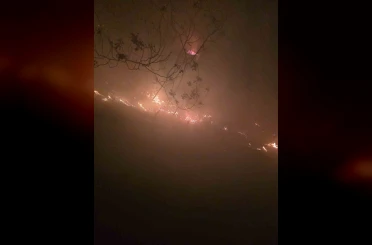 Hatay’da yıldırımın düştüğü ormanlık alanda yangın çıktı 