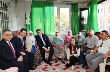 Hayatını üç engelli evladına adadı, devlet yalnız bırakmadı
