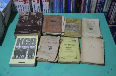 Haydar Aliyev’in danışmanı İrfan Ülkü’nün, özel kaleminin kütüphanesi Erzurum’da bir sahafta çıktı 