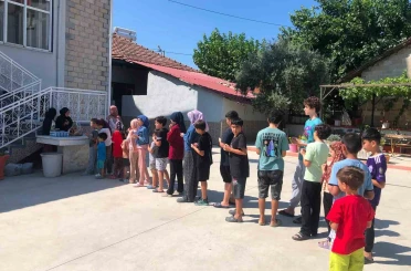 Hayırseverler Kur’an kursu öğrencilerini yalnız bırakmıyor 