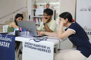 HBB, YKS tercih sürecinde adaylara ücretsiz danışmanlık hizmeti verdi 