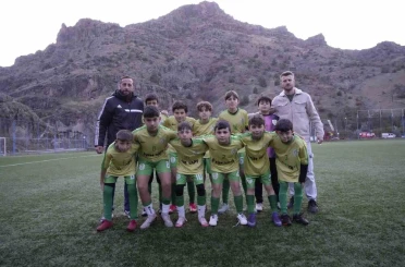 Hem başkan hem antrenör hem de kaleci 