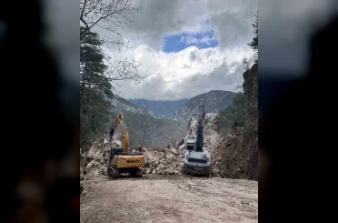 Heyelan su isale hatlarına zarar verdi 
