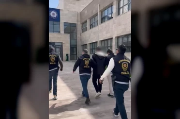 Hırsızlık suçundan 25 yıl hapis cezasıyla aranan şahıs yakalandı 