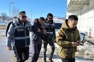 Hırsızlık suçundan aranan şahıs yakalandı 