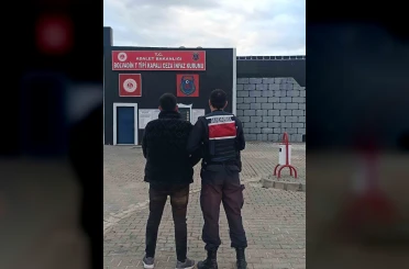 Hırsızlık suçundan aranan şahsı jandarma yakaladı 