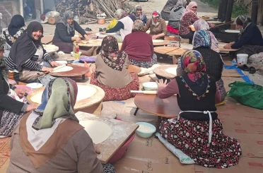 Hisarcık Cumhuriyet mahallesi kadınlarından gözleme hayrı 