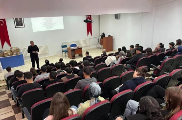 Hisarcık MYO’da "İSG Kariyer Köprüsü: Okuldan Sahaya" başlıklı söyleşi düzenlendi 