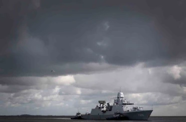 Hollanda, Hürmüz Boğazı’ndaki muhtemel mayın temizleme görevi için bölgeye bir fırkateyn gönderdi 