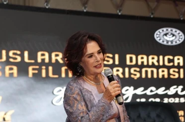 Hülya Koçyiğit’ten yapay zeka yorumu: "Bu haliyle kullanılırsa korkutucu, üzücü" 