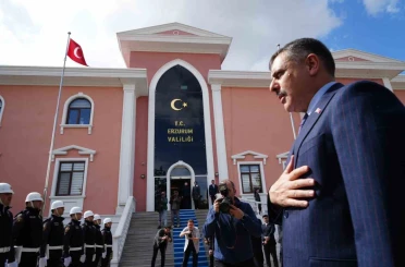 İçişleri Bakanı Çiftçi Erzurum Valiliği’nde il yöneticileri ile bir araya geldi 